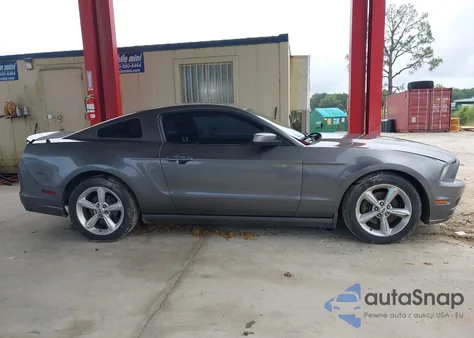 2013 Ford Mustang V6 Premium from USA, damaged, VIN 1ZVBP8AM1D5260370